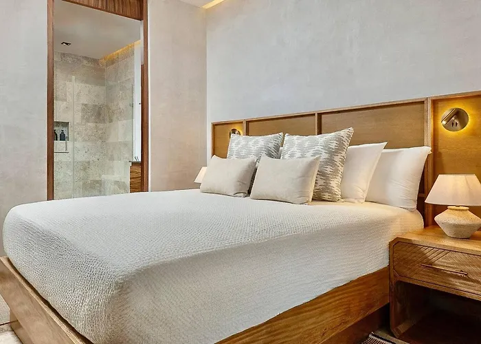 Holiday home Narai 2br Rooftop Pool & Jacuzzi